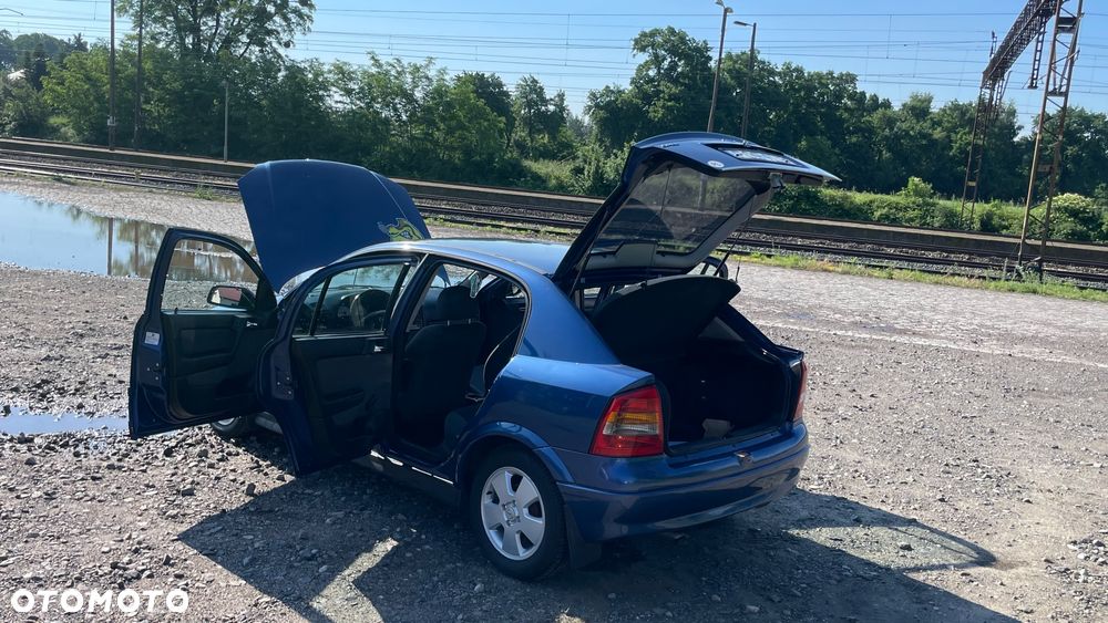 Opel Astra 1.7 DTI - 8
