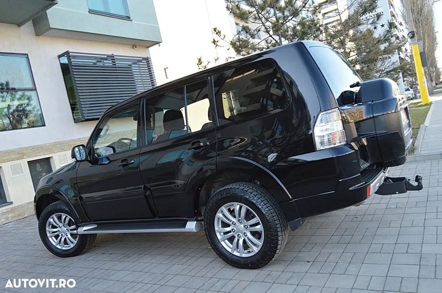 Mitsubishi Pajero 3.2 DI-D Instyle - 25