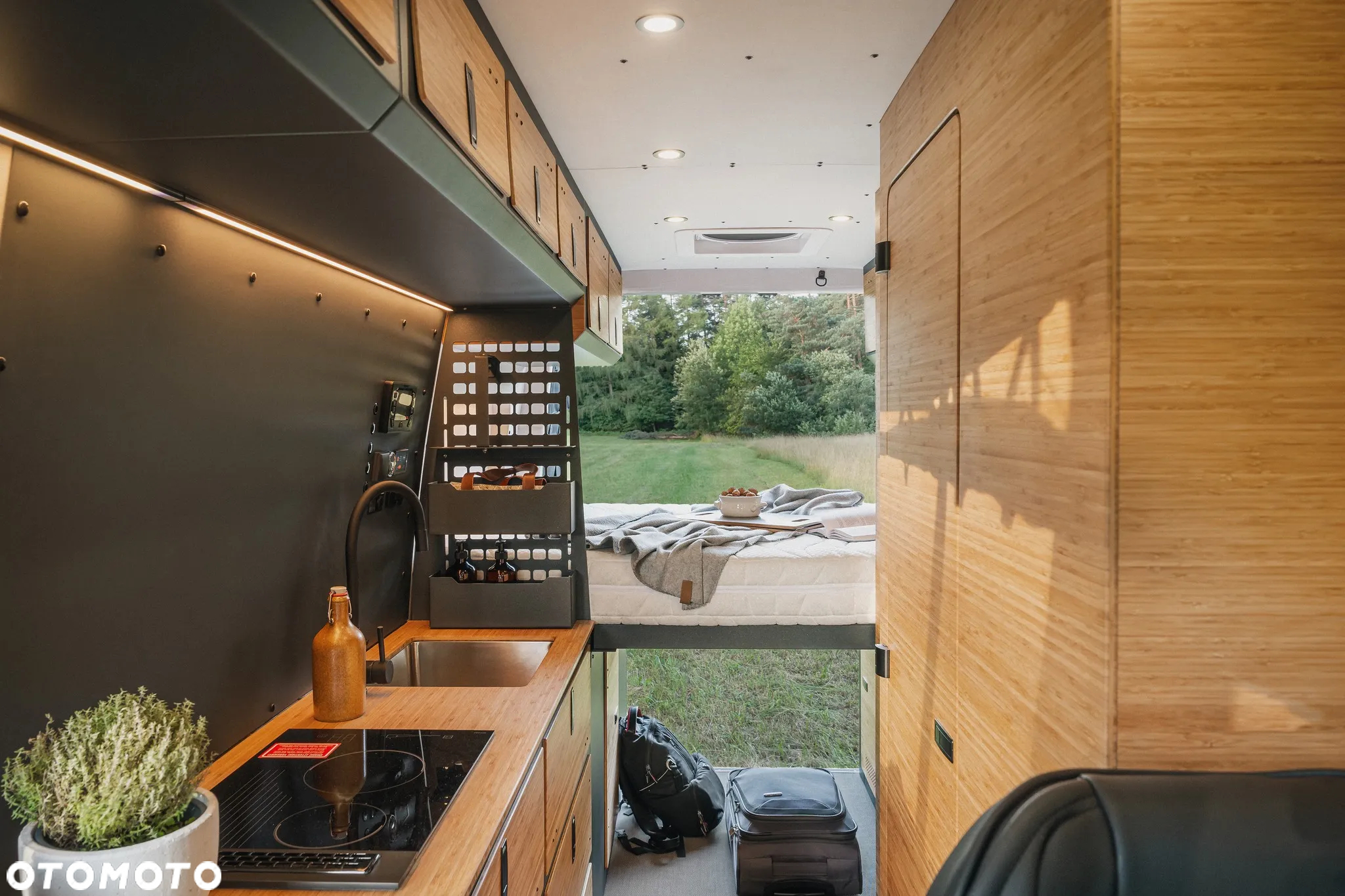 Mercedes-Benz Sprinter - 10