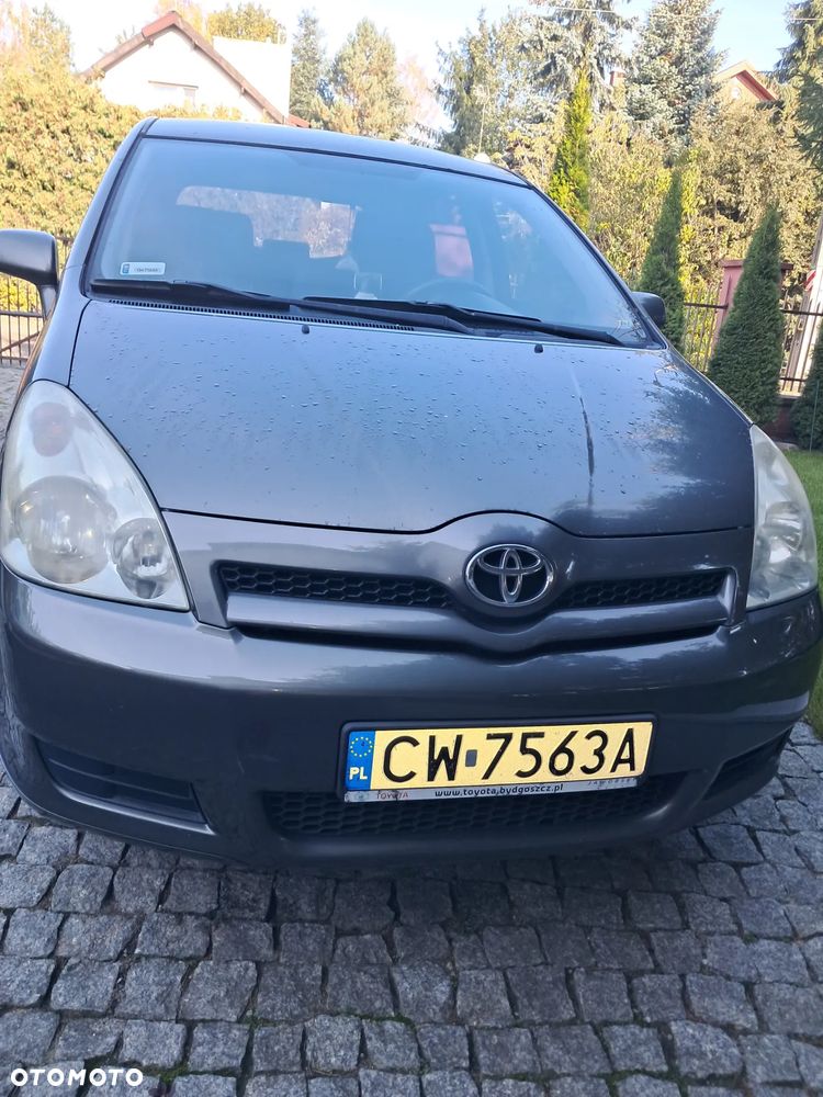 Toyota Corolla Verso 2.0 D-4D Prestige - 4