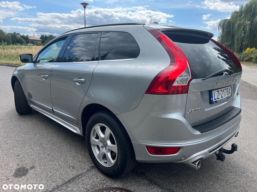 Volvo XC 60 D3 AWD R Design - 11