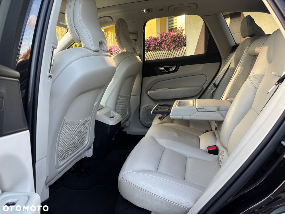Volvo XC 60 D4 Geartronic Momentum Pro - 35