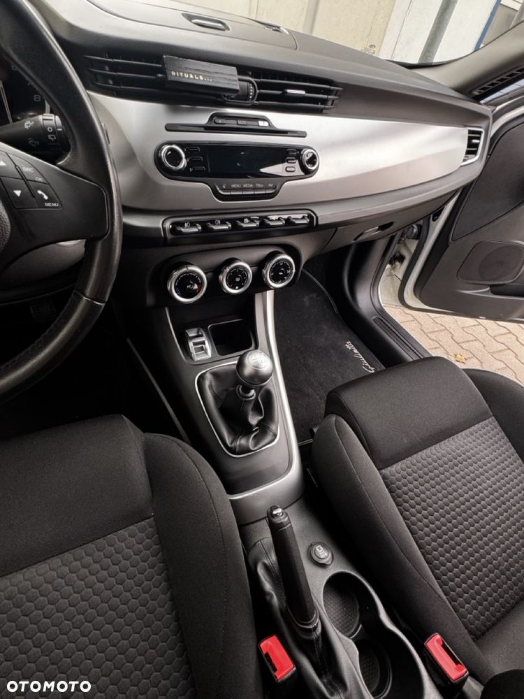 Alfa Romeo Giulietta - 12