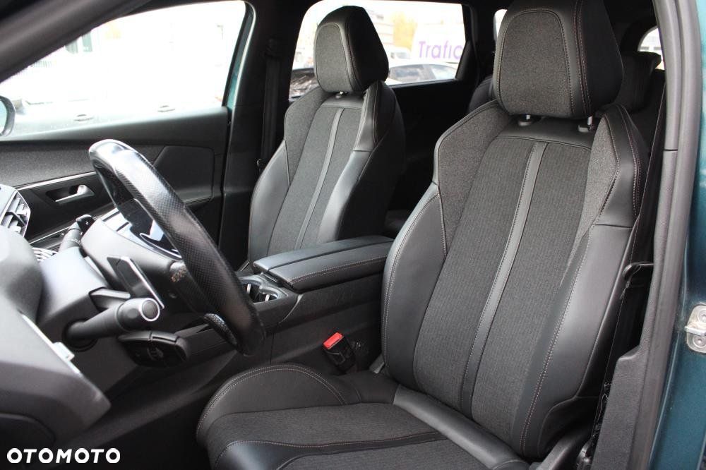 Peugeot 5008 - 10