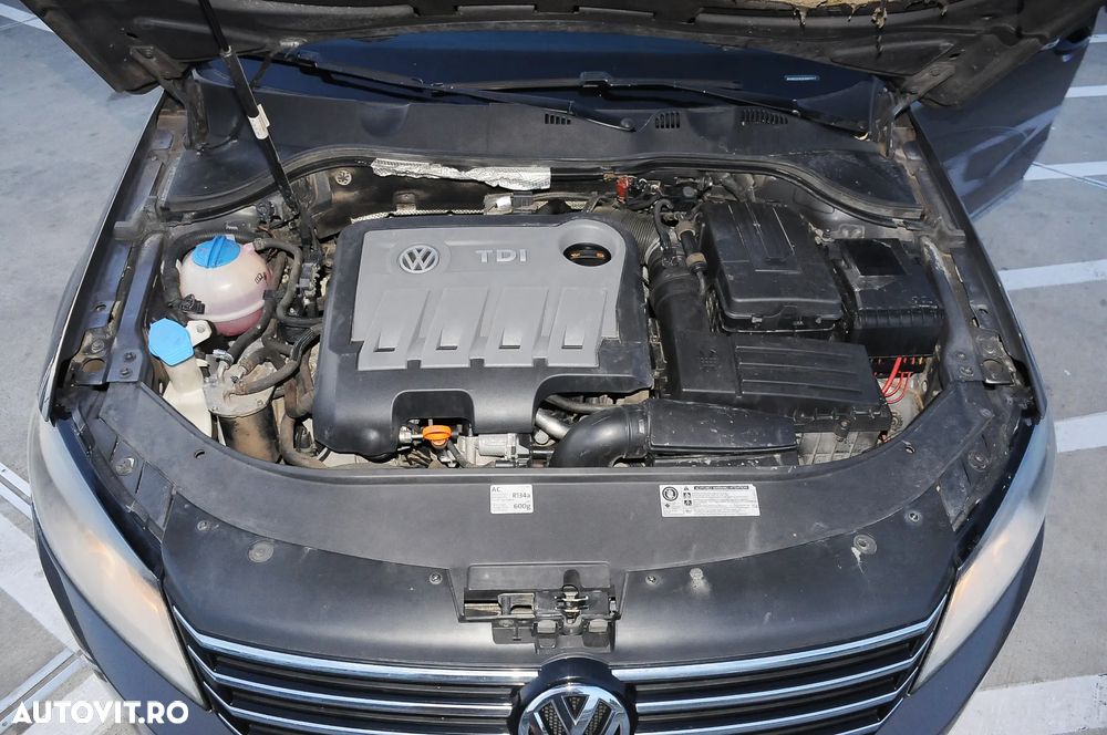 Volkswagen Passat Variant 2.0 TDI BlueMotion Technology DSG Comfortline - 11