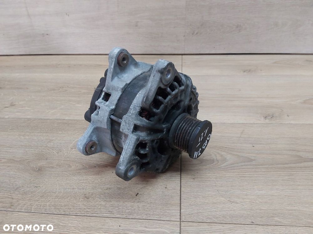 Nissan Qashqai II J11 1,2 DIG-T alternator 23100 4BE0B - 1