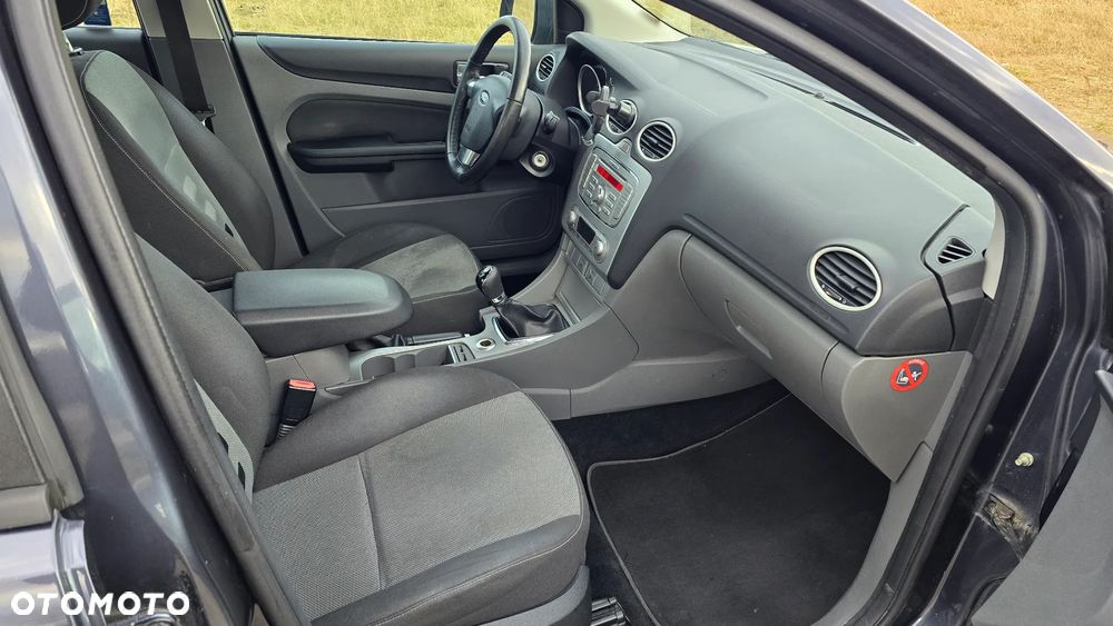 Ford Focus 1.6 Ti-VCT Ghia - 23