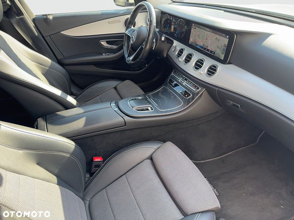 Mercedes-Benz Klasa E 220 d 4-Matic AMG/Avantgarde - 21