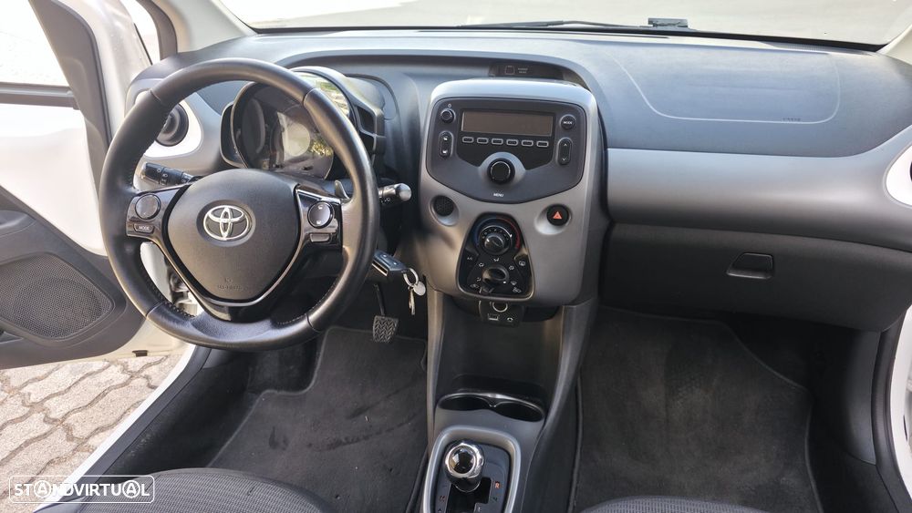 Toyota Aygo 1.0 X-Play Plus MM - 3