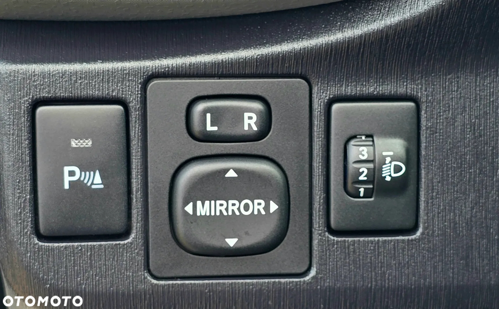 Toyota Yaris - 18
