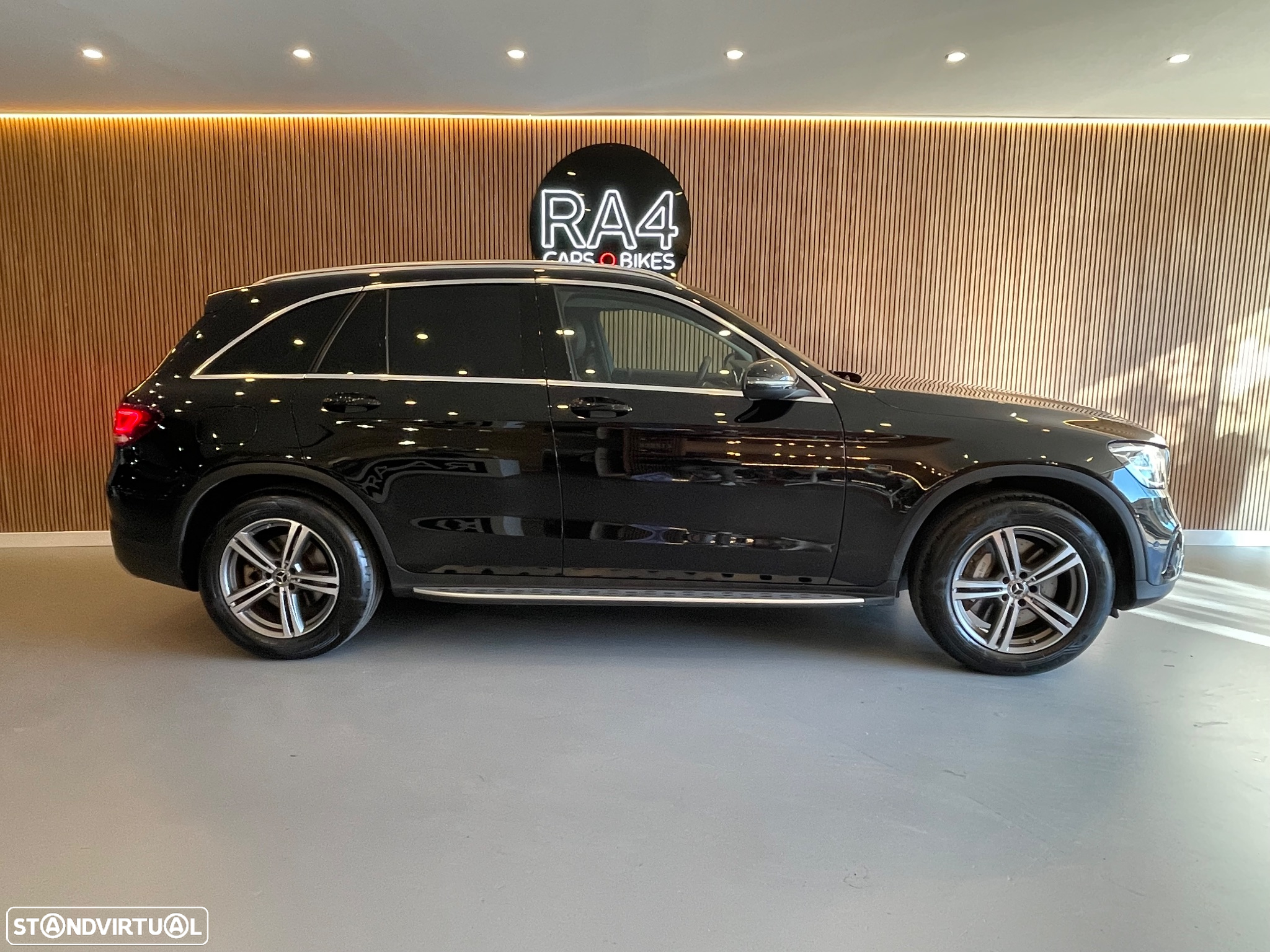 Mercedes-Benz GLC 300 e 4Matic - 3