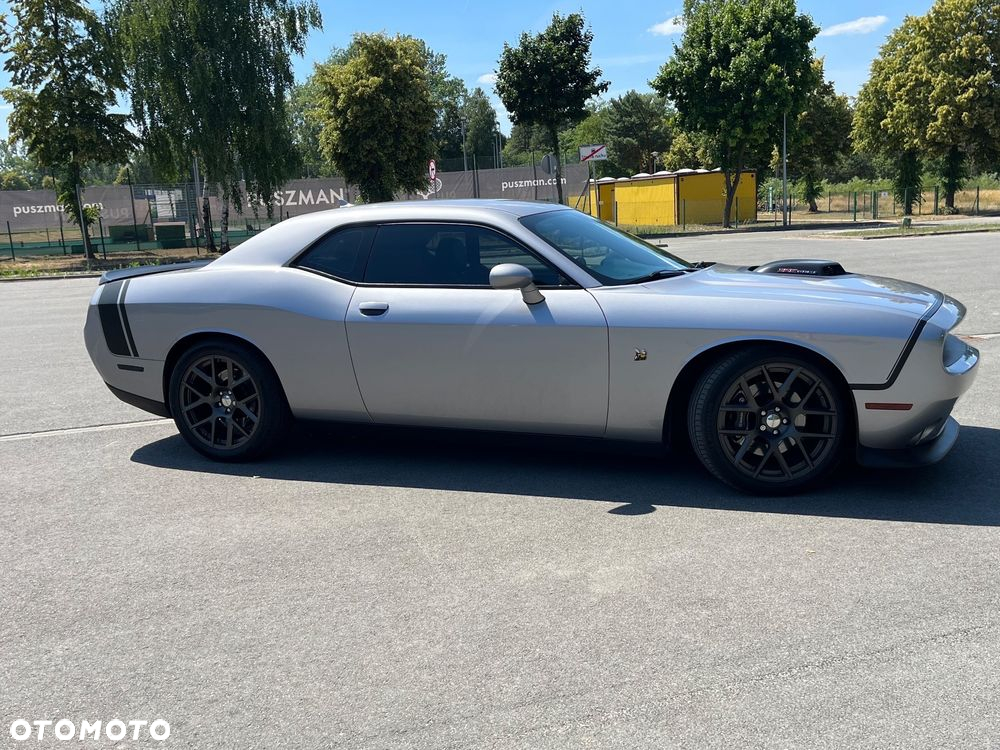 Dodge Challenger 6.4 Scat Pack - 6