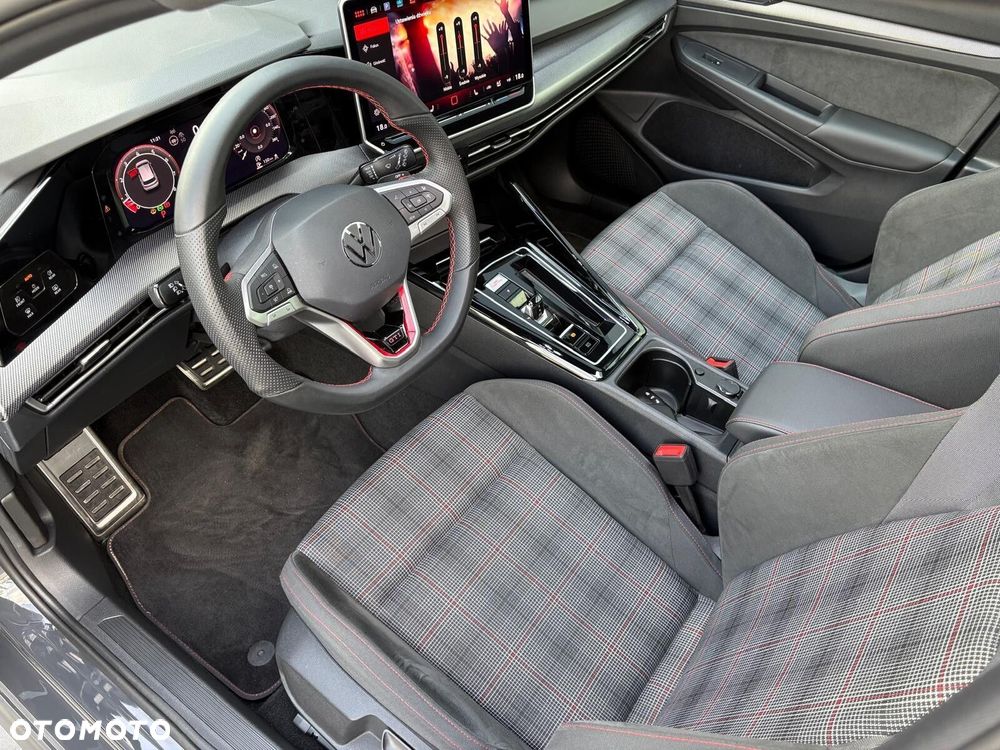 Volkswagen Golf - 29