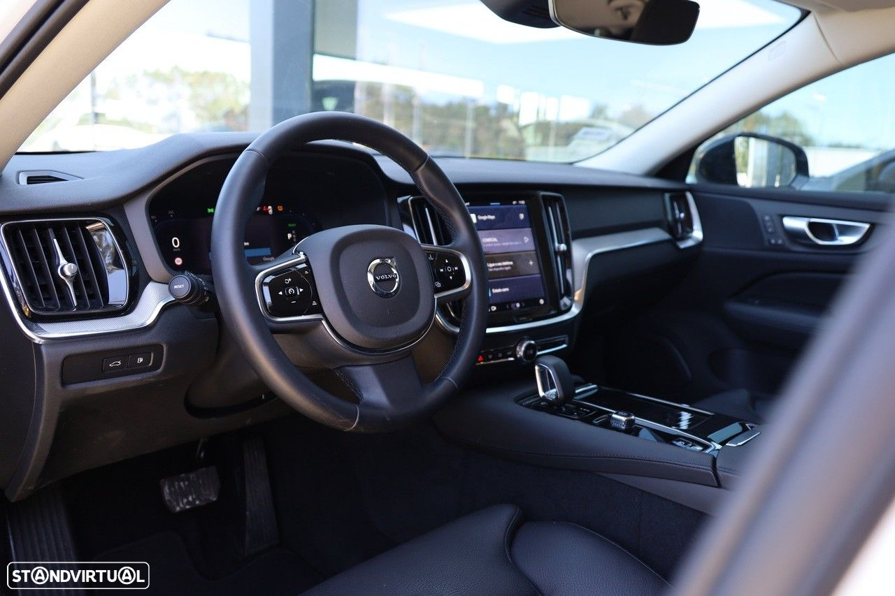 Volvo V60 2.0 T6 AWD TE Plus Dark - 10