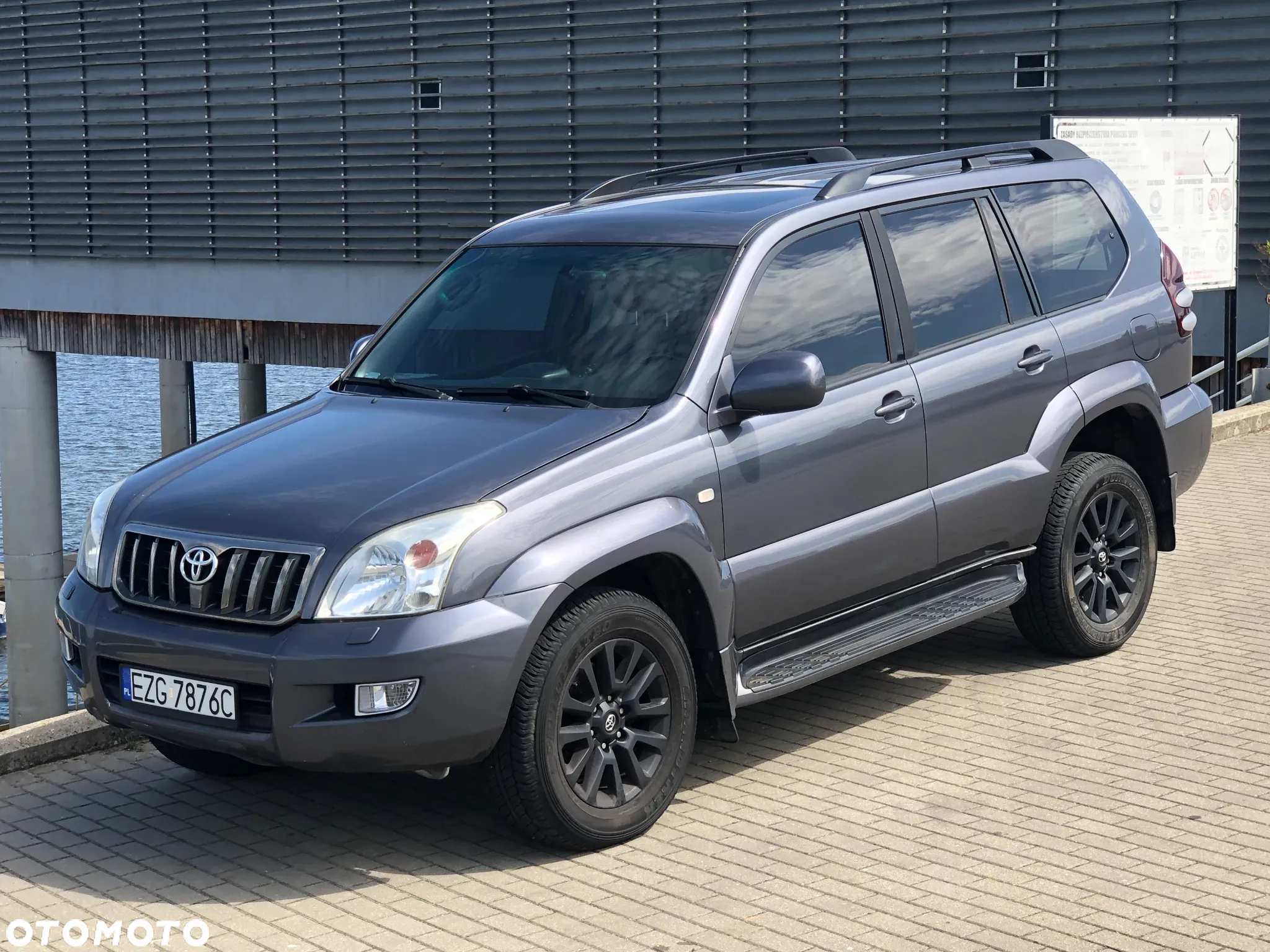 Toyota Land Cruiser - 7