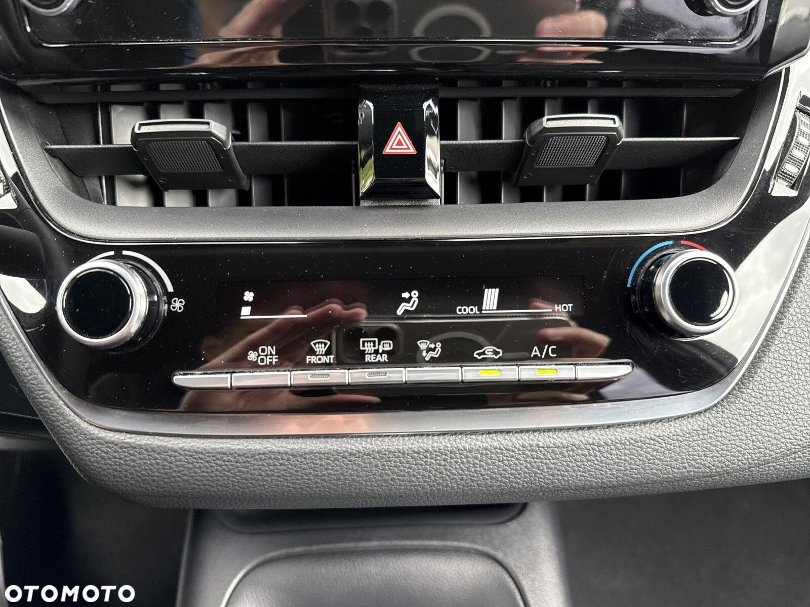 Toyota Corolla - 23