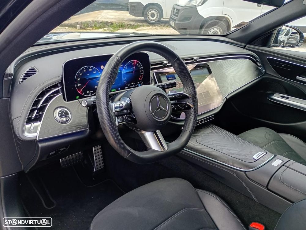 Mercedes-Benz E 300 e AMG Line - 16