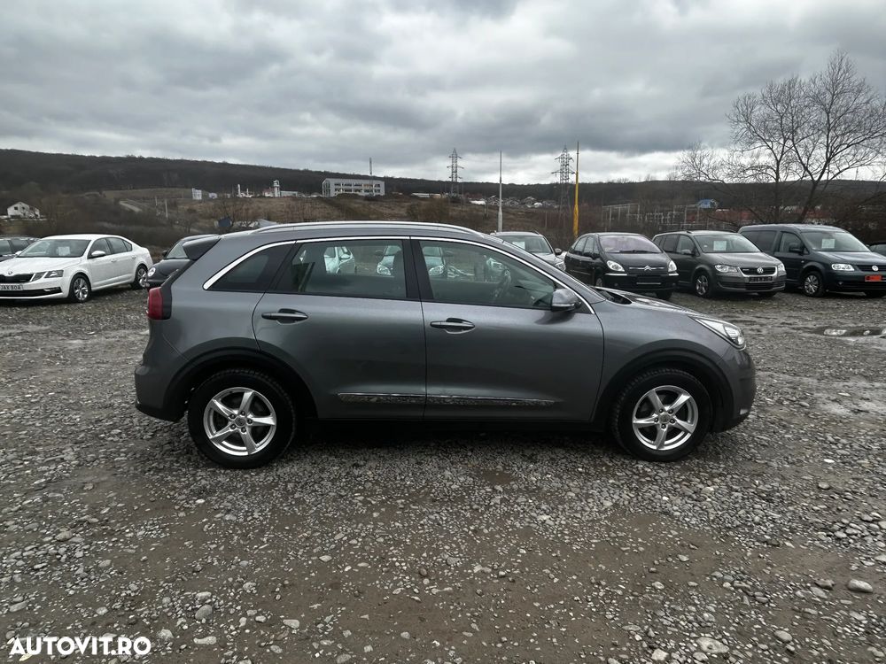 Kia Niro 1.6 GDI PHEV 2WD Aut. Vision - 8