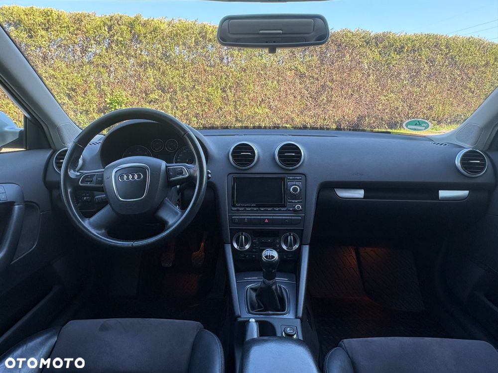 Audi A3 Sportback - 3