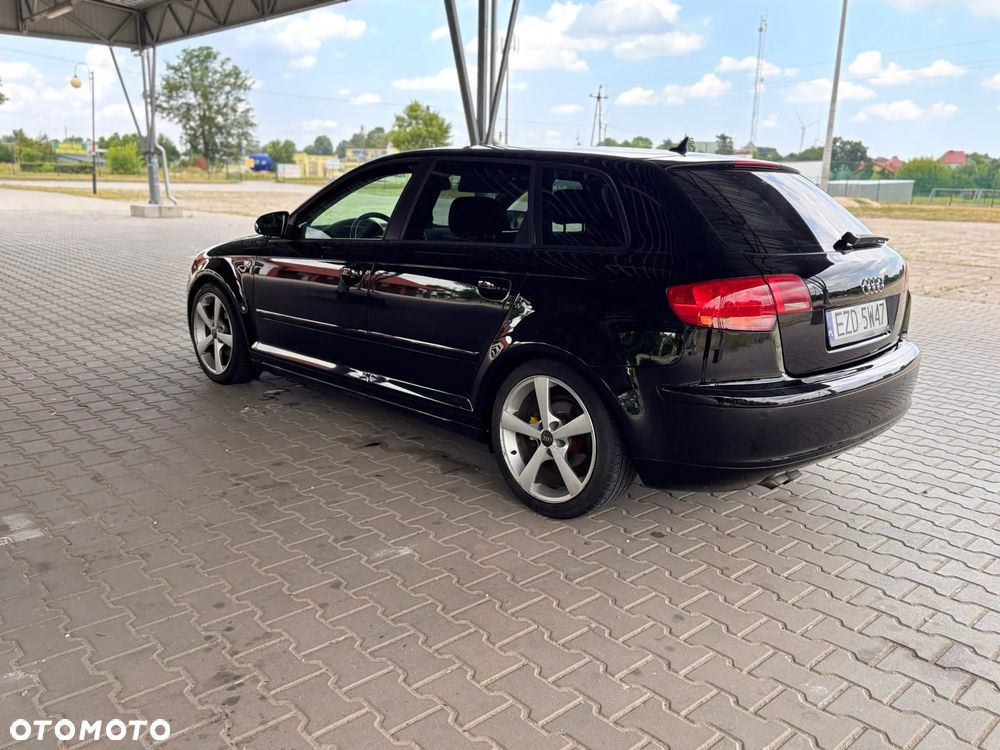 Audi A3 Sportback - 4