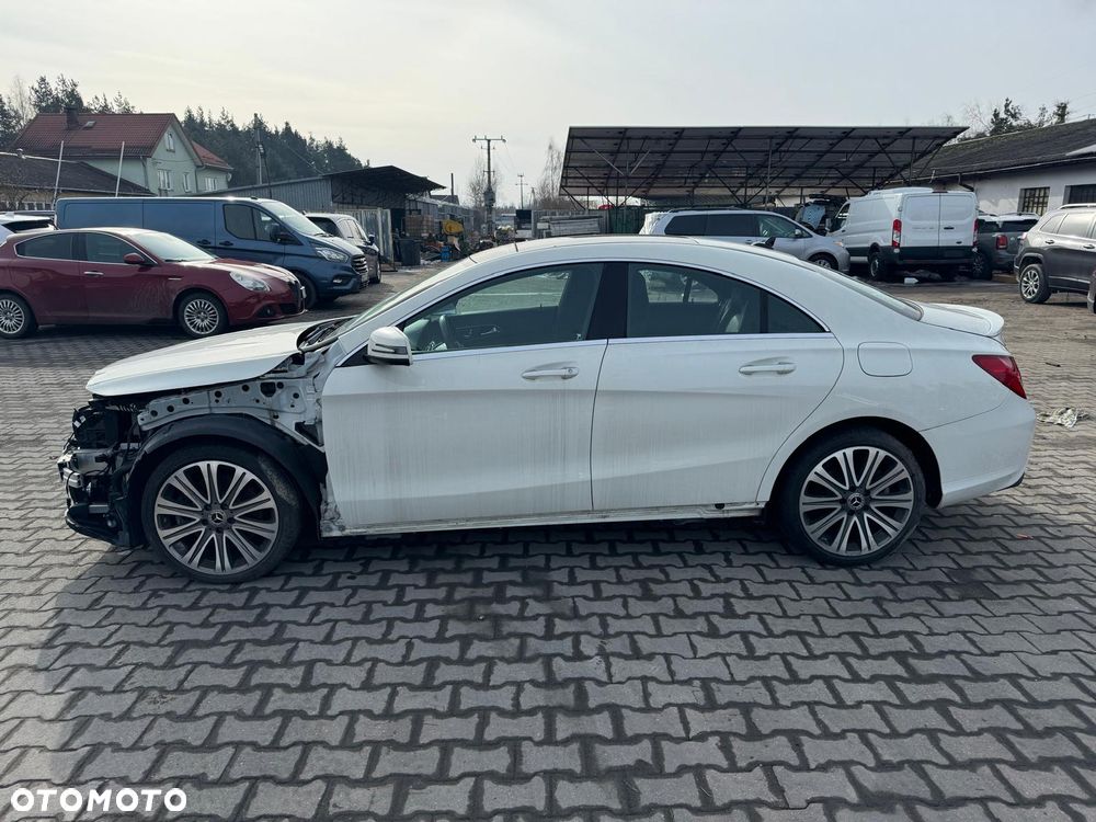 Mercedes-Benz CLA 250 7G-DCT - 4