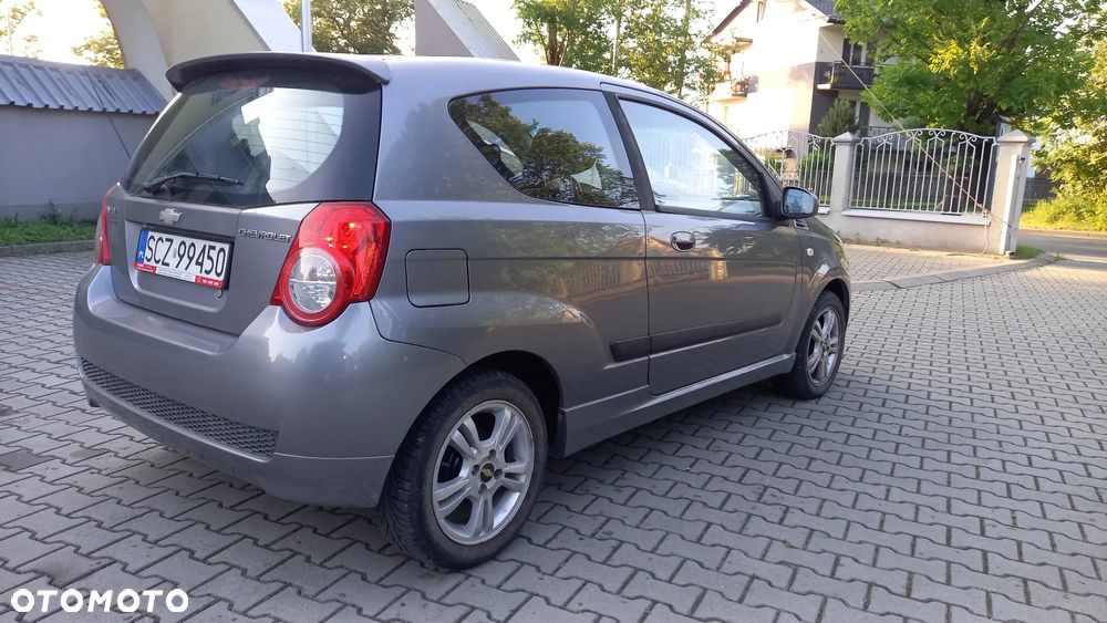 Chevrolet Aveo 1.2 16V LS Design+ - 11