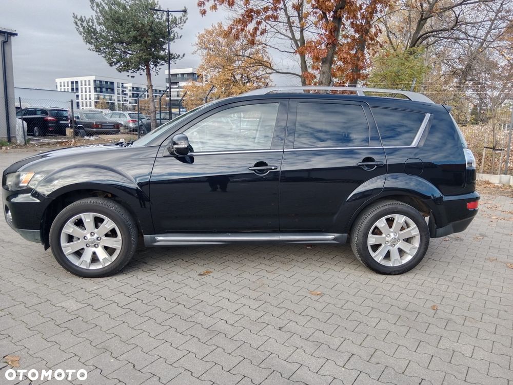 Mitsubishi Outlander 2.0 Intense + NAVI 2WD EU5 - 8