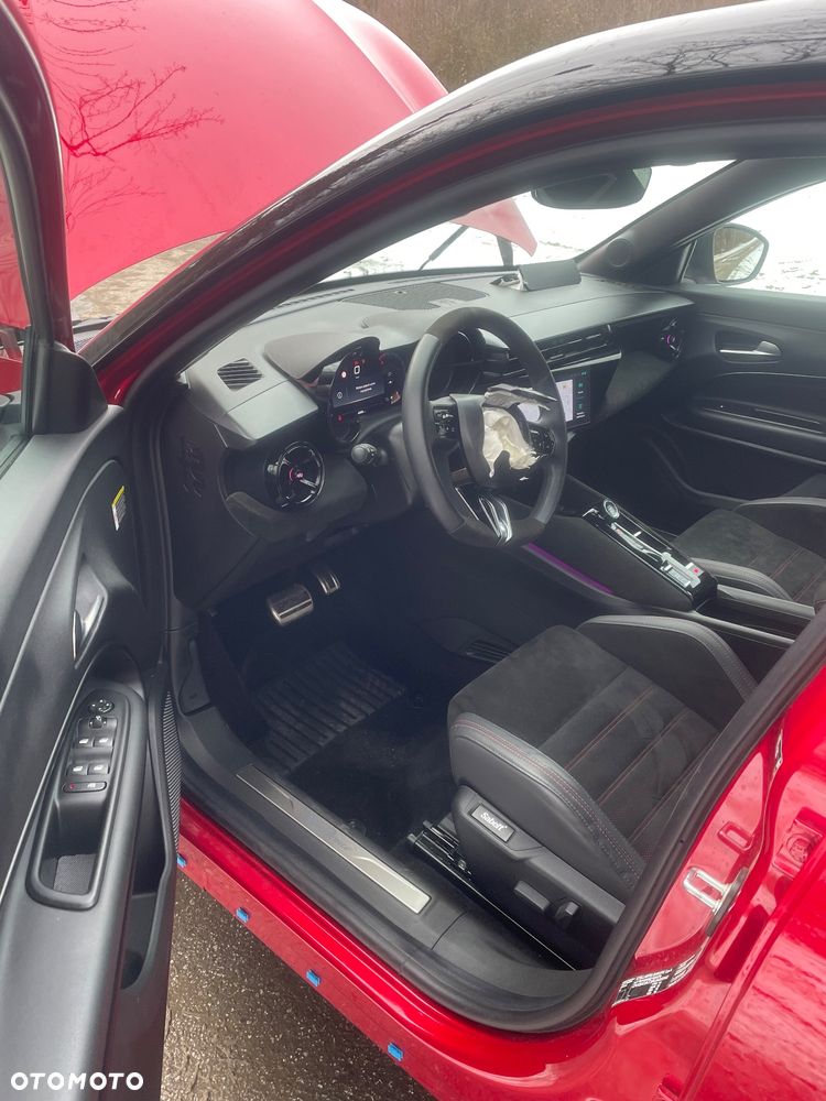 Alfa Romeo Junior 1.2 mHEV Ibrida eDCT - 11