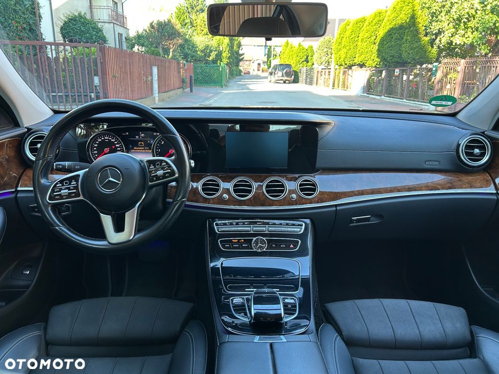 Mercedes-Benz Klasa E 220 d Avantgarde - 38