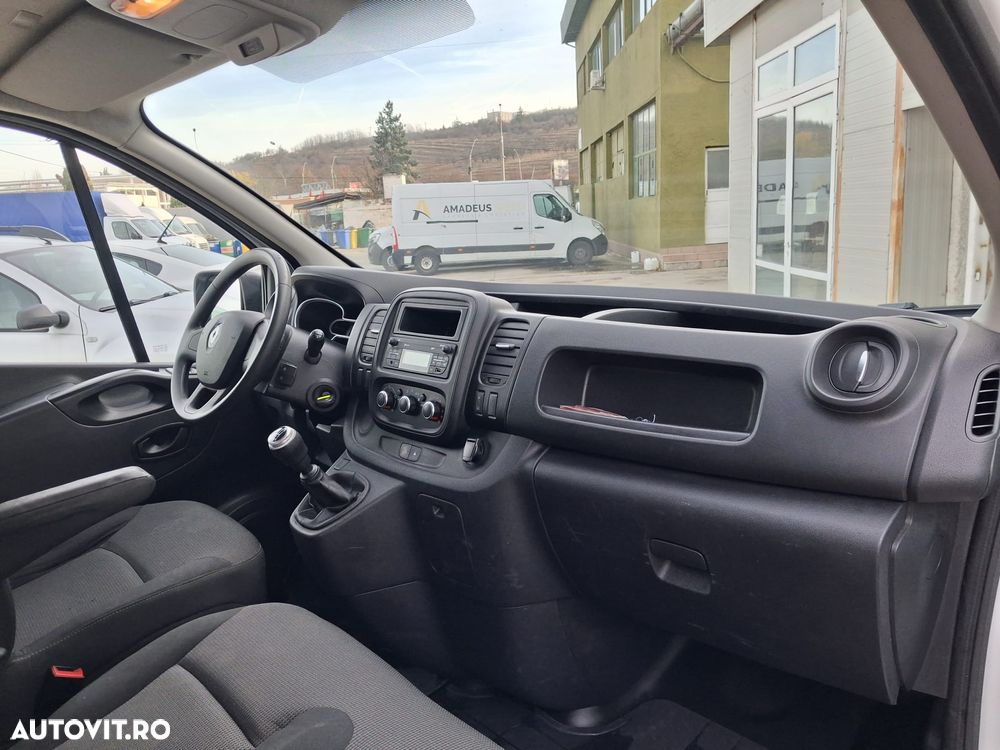 Renault TRAFIC - 6