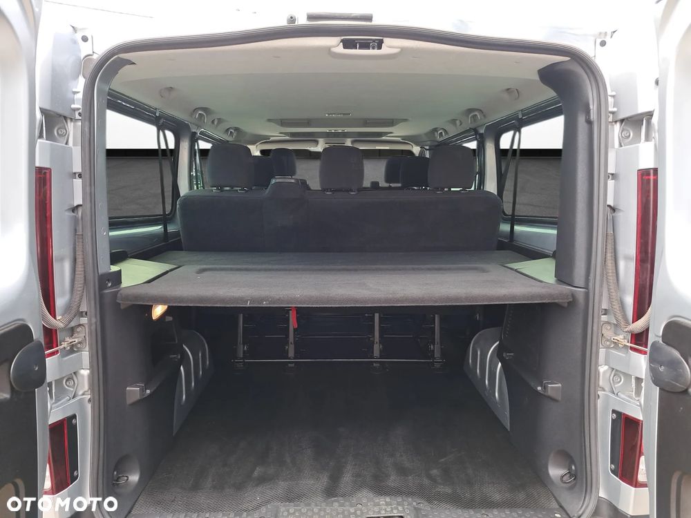 Renault Trafic 9 Miejsc - 26