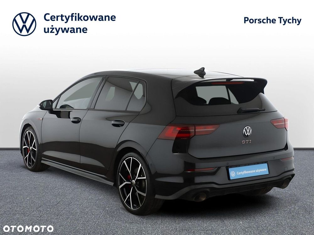 Volkswagen Golf - 25