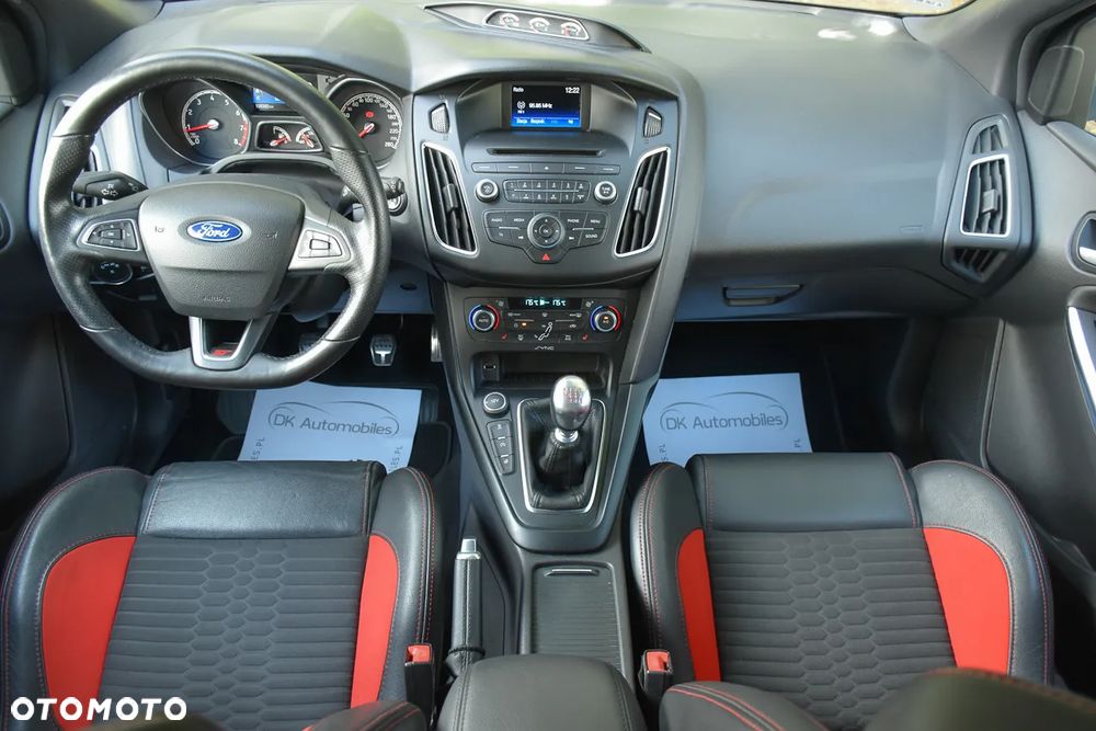 Ford Focus 2.0 EcoBoost ST mit Leder-Sport-Paket - 18