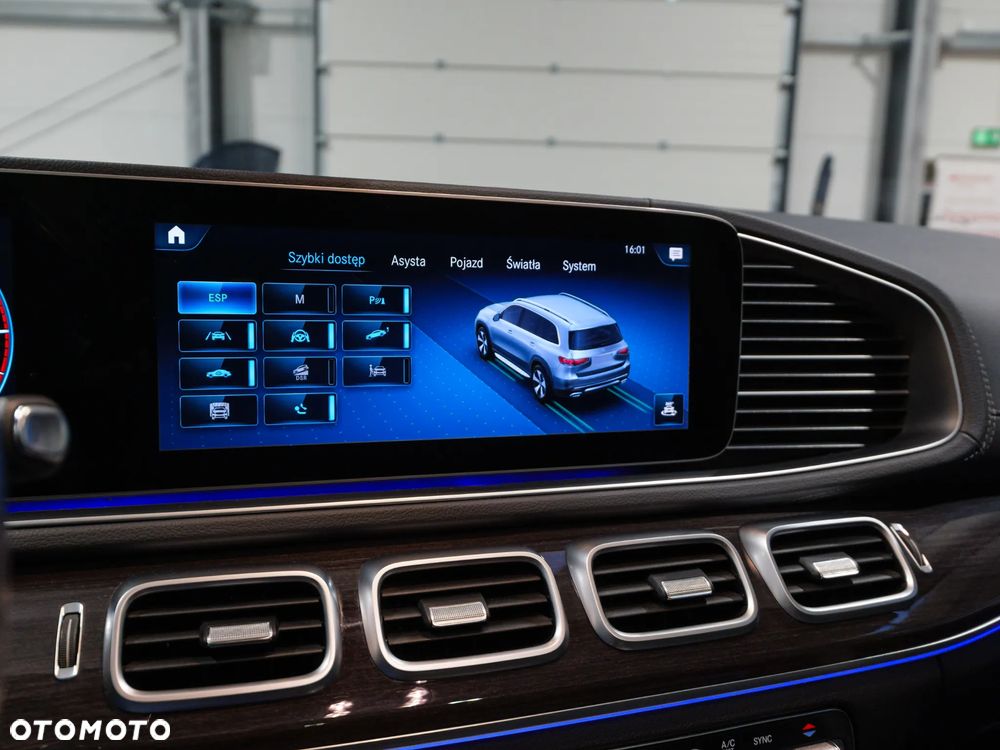 Mercedes-Benz GLS - 31