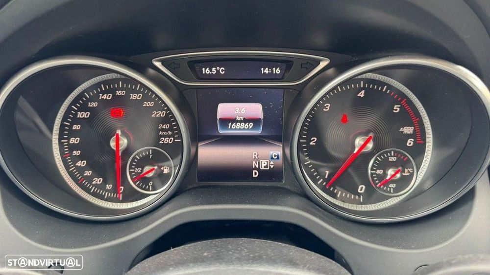 Mercedes-Benz CLA 180 - 12