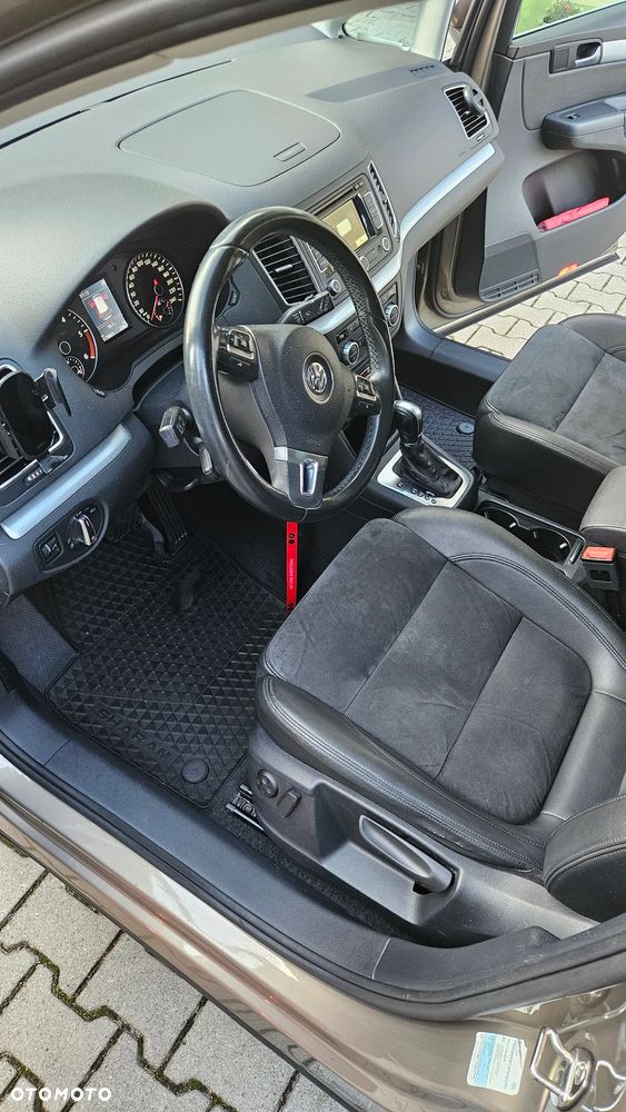 Volkswagen Sharan 2.0 TDI Highline DSG - 9