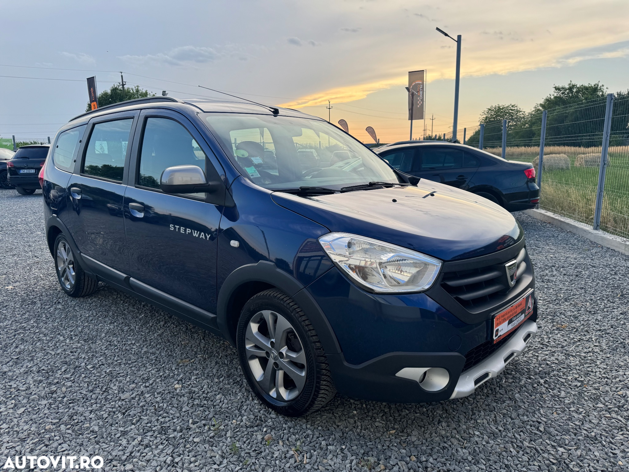 Dacia Lodgy 1.5 dCi Stepway - 2