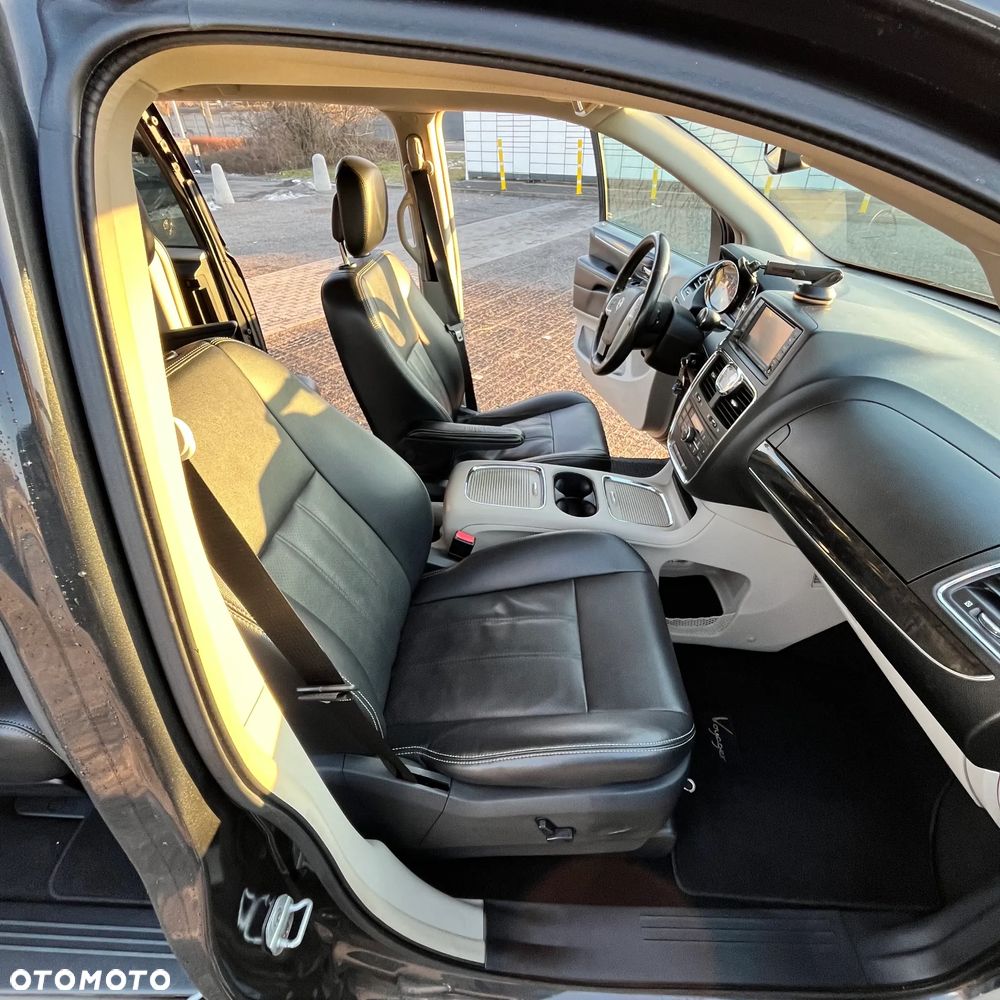 Lancia Voyager 2.8CRD Gold - 21