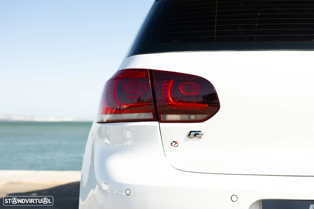 VW Golf 2.0 R DSG - 12