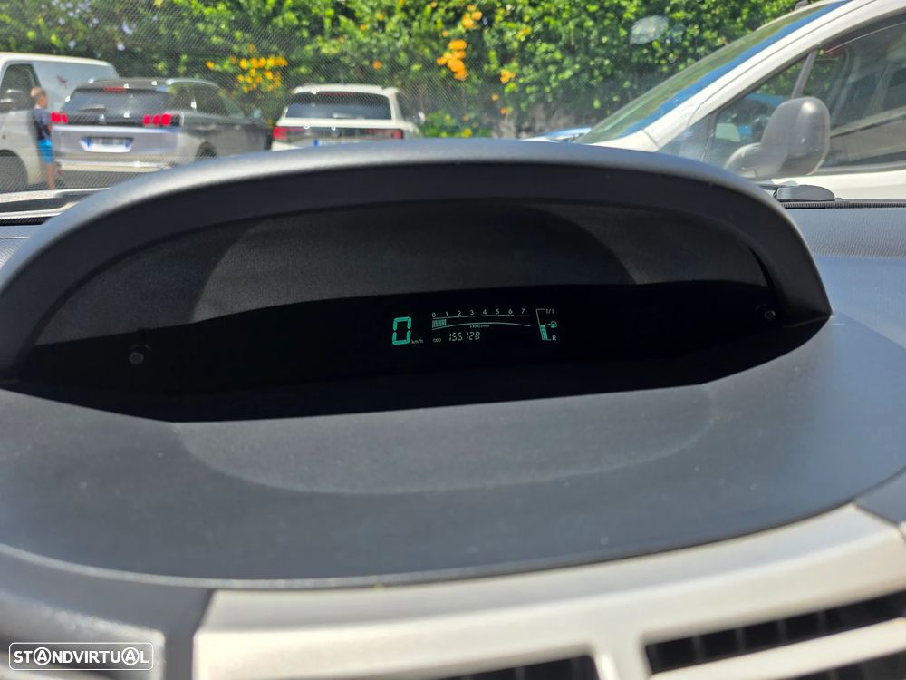 Toyota Yaris 1.0 VVT-i AC - 4
