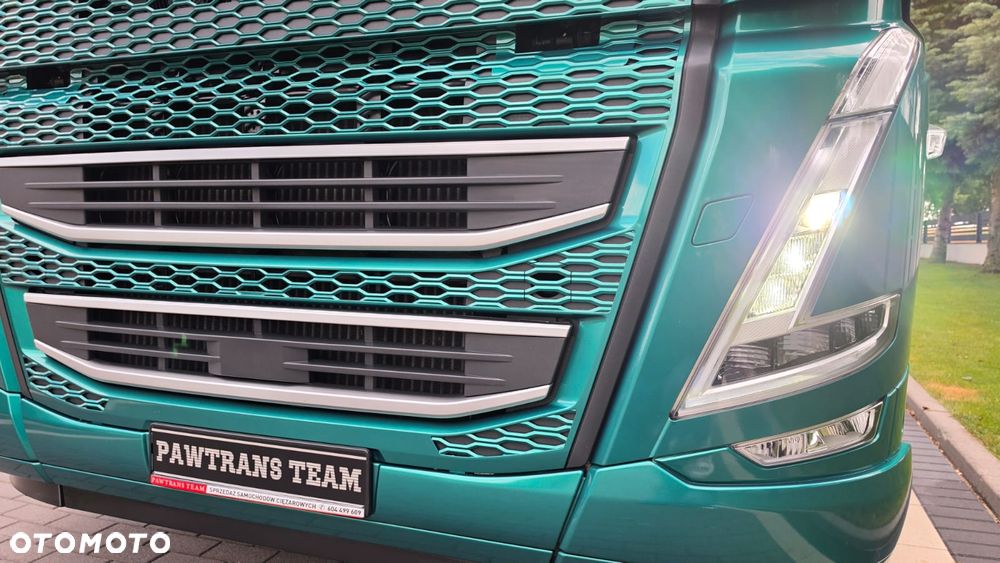 Volvo ///FH500///2023///GLOBETROTTER/// XXL///HYDRAULIKA///FULL LED///VIRTUAL COCPIT///ALUFELGI///KLIMATYZACJA POSTOJOWA///NAWIGACJA///TV///WAGA/// KAMERA///STAN BARDZO DOBRY - 24
