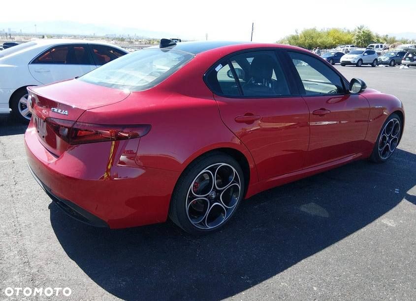 Alfa Romeo Giulia 2.0 Turbo 16V AT8 Veloce Ti - 5