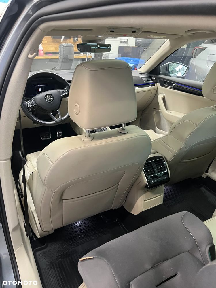 Skoda Superb 2.0 TSI 4x4 L&K DSG - 6