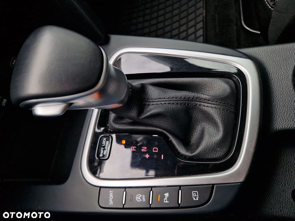 Kia Ceed 1.5 T-GDI M DCT - 12