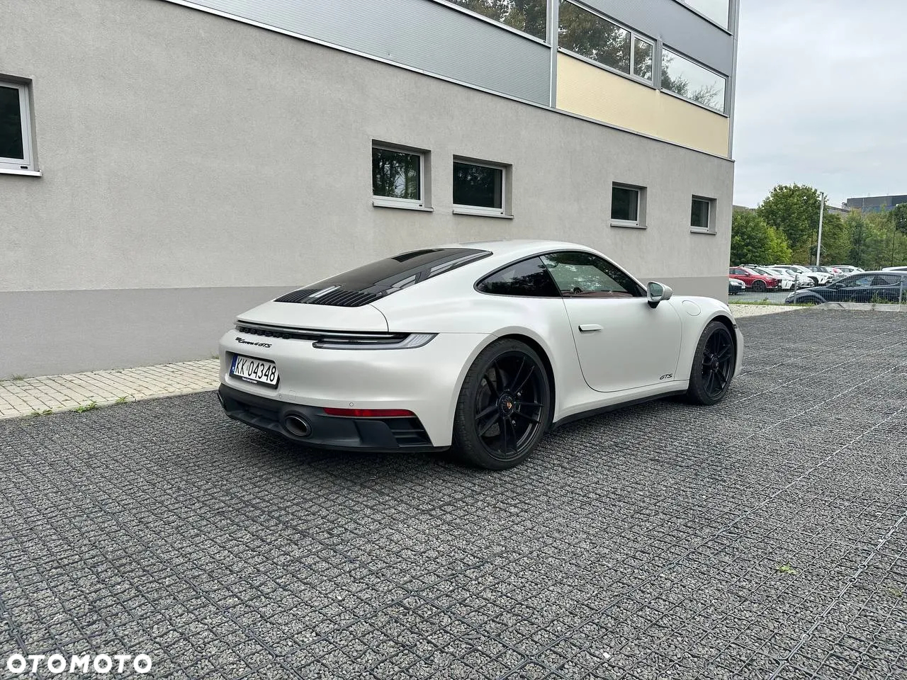Porsche 911 Carrera 4 GTS - 3