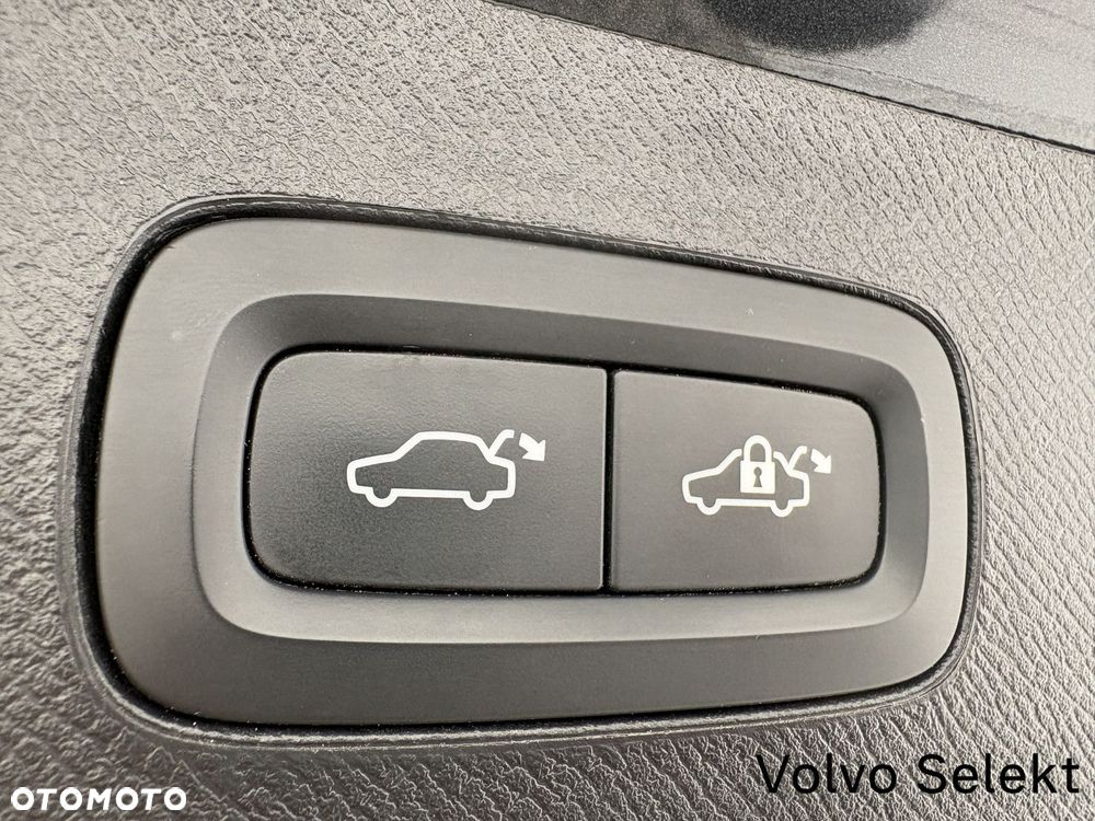 Volvo XC 90 - 31