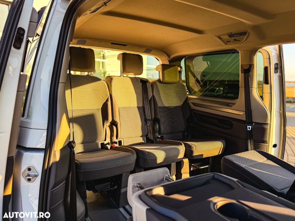 Volkswagen Multivan - 13
