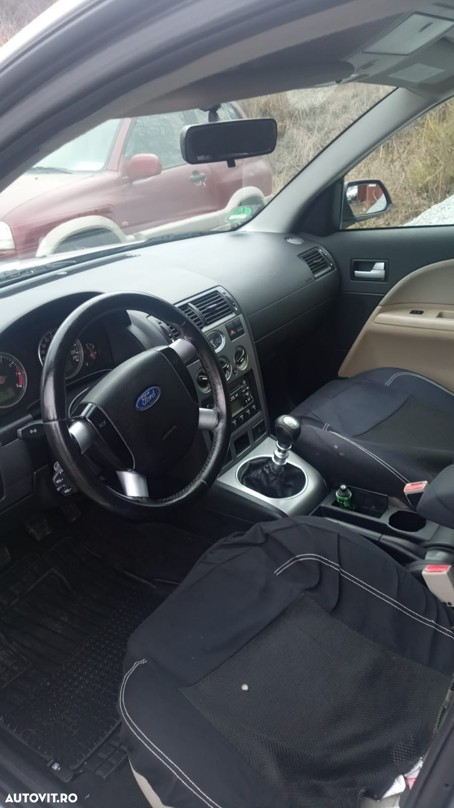 Ford Mondeo 1.8 Ambiente - 6