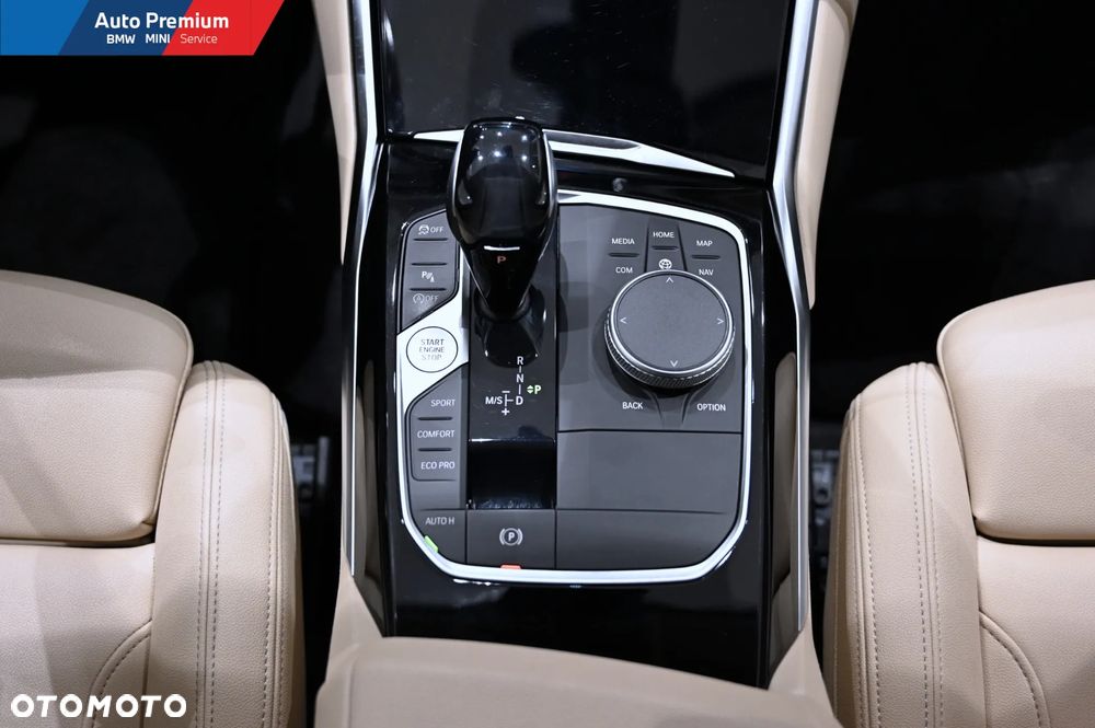 BMW Seria 3 320i - 18