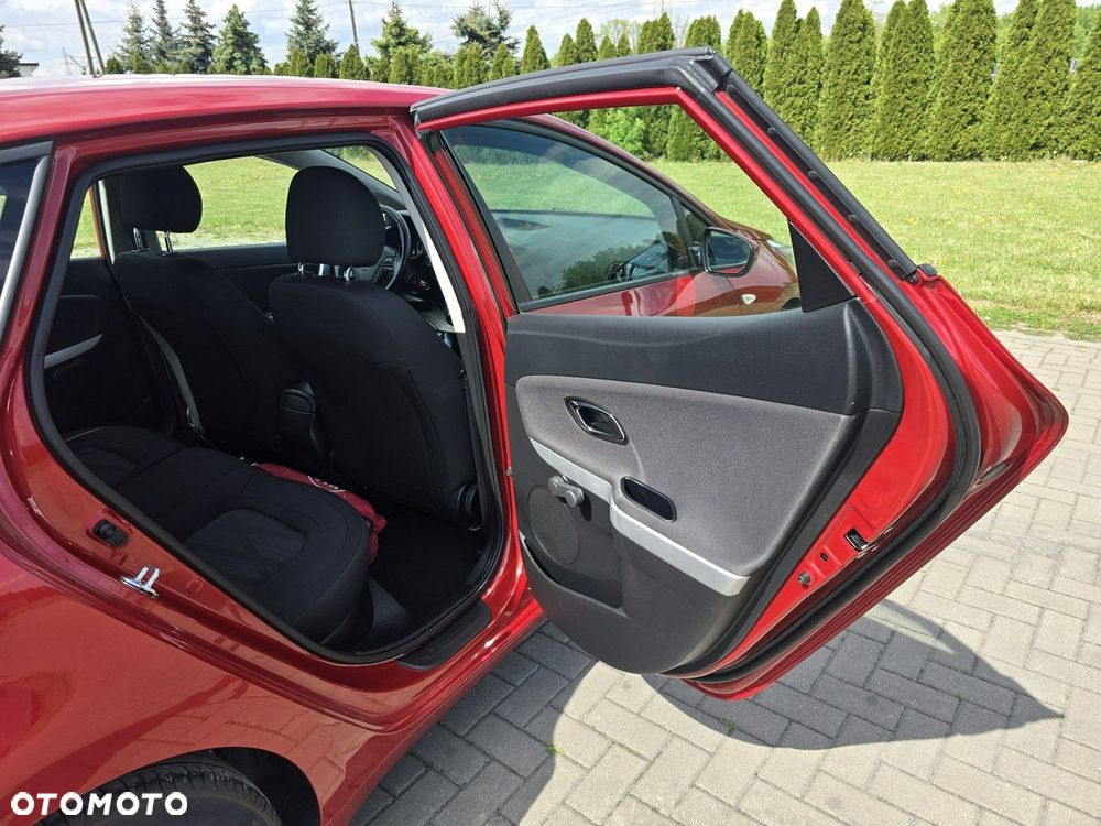 Kia Ceed - 24